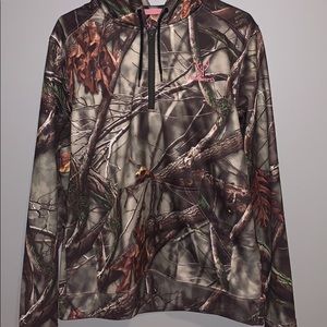 Women’s camo sweatshirt